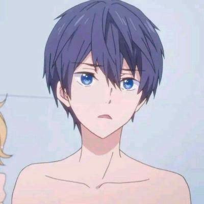 水泥地被顶破 挖开一看长满竹笋